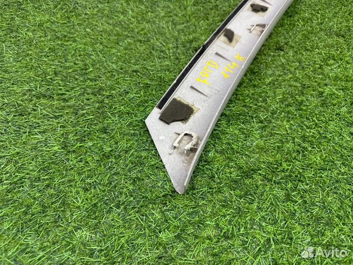 Обшивка стойки передняя правая Ford Mondeo 3