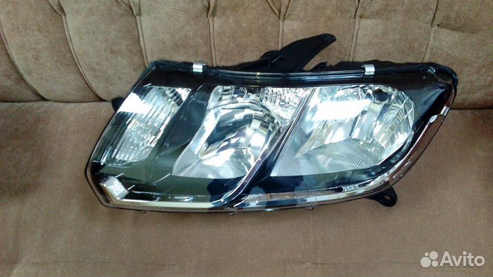 Фара правая левая Рено Логан 2 с 2014 г. в