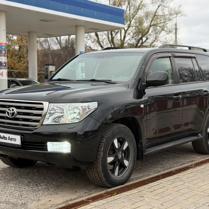 Купить б/у Toyota Land Cruiser 200 от 2 220 000 ₽ во