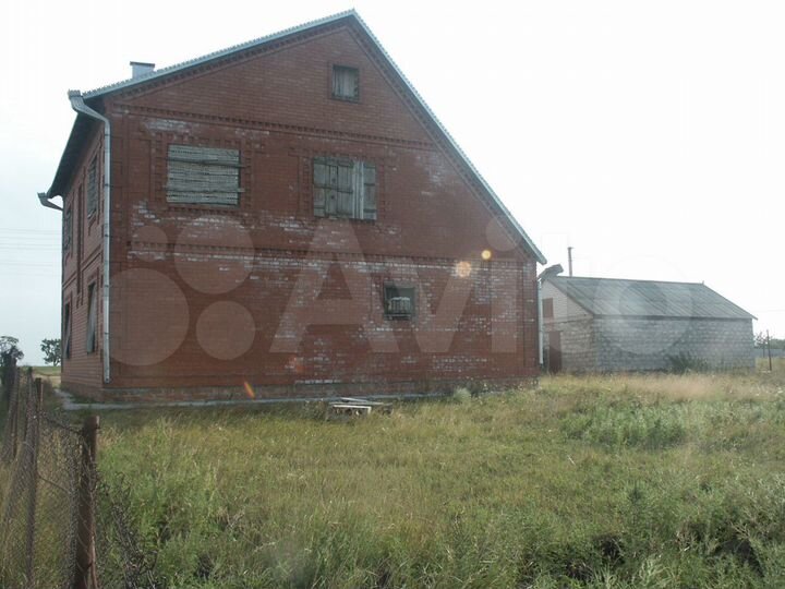 Коттедж 306 м² на участке 10 сот.