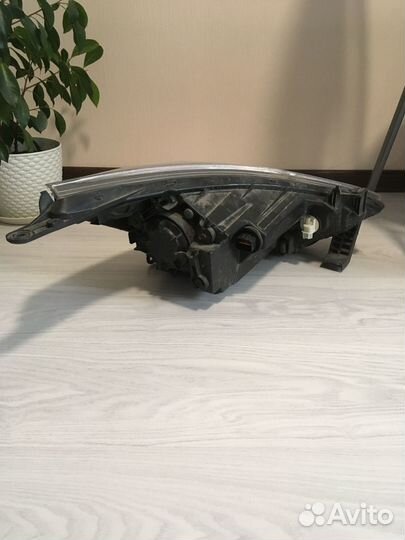 Фара левая Hyundai solaris Солярис 921014L000