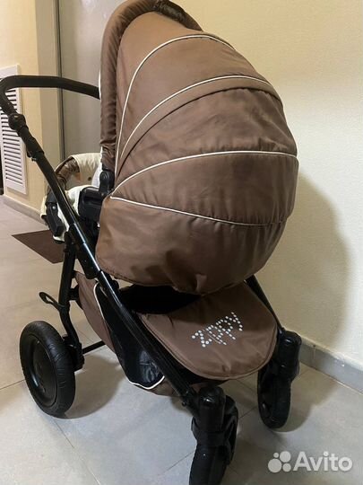 Коляска прогулочная Zippy