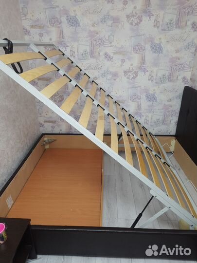 Кровать двухспальная 160 200 без матраса бу