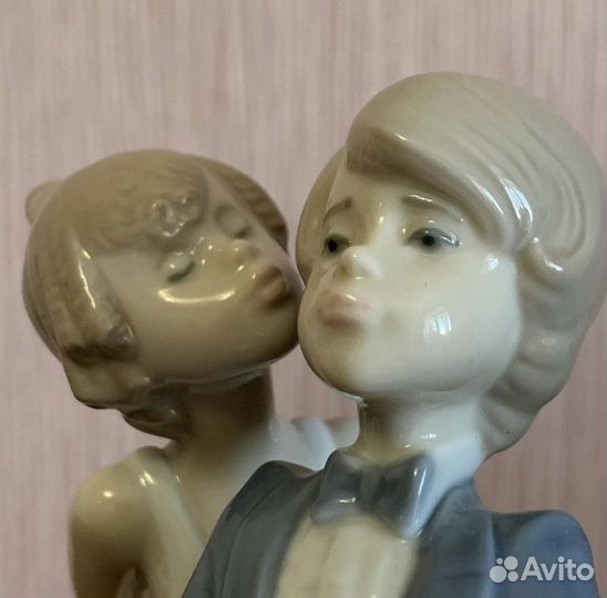 Фарфоровая статуэтка Lladro