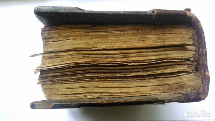 Старинная церковная книга