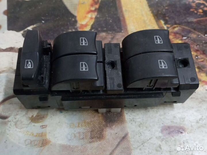 Блок стеклоподъёмников Renault Koleos 1