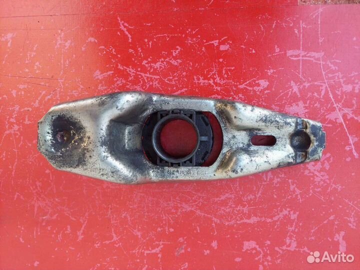 Вилка сцепления Audi A4 B5