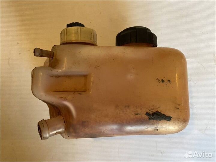 Бачок расширительный LADA 2110