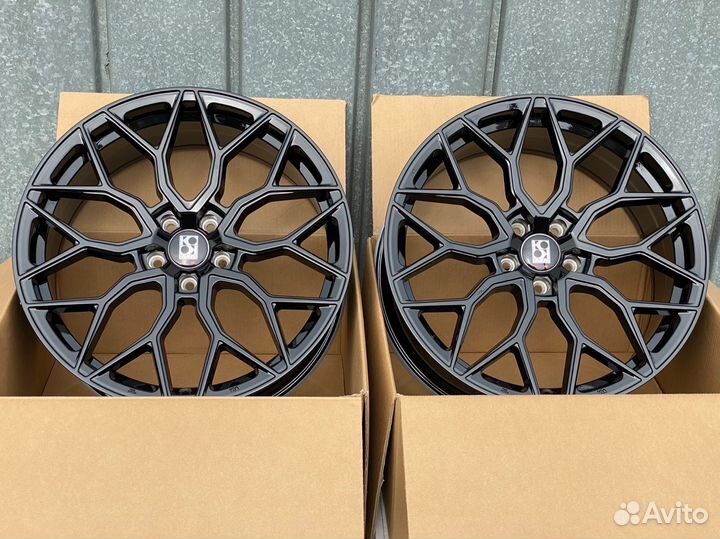 Диски Vossen HF2 R 19 5x114.3 черные