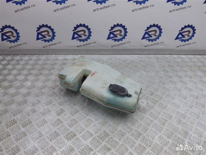 Бачок омывателя лобового стекла Renault Logan 1