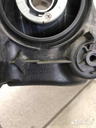 Фара левая Toyota Camry V50 11-18 б/у