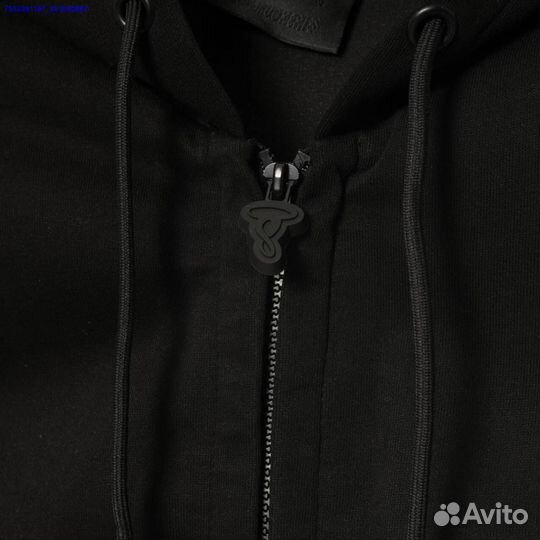 Худи Syna World: уют и стиль в каждом образе