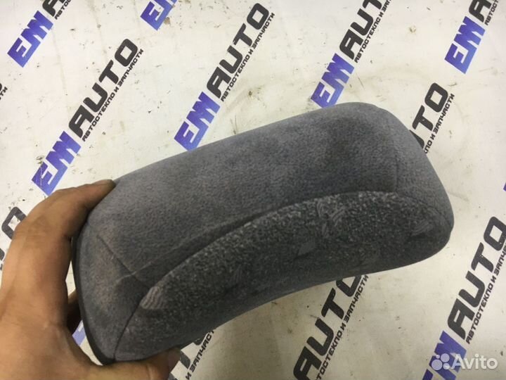 Подголовник заднего сиденья Киа Спектра