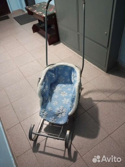 Прогулочная коляска