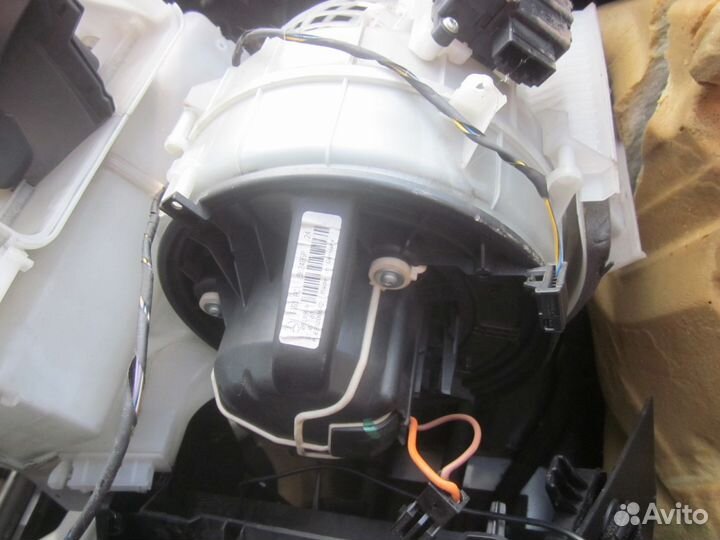 Mercedes b-class W245 моторчик отопителя