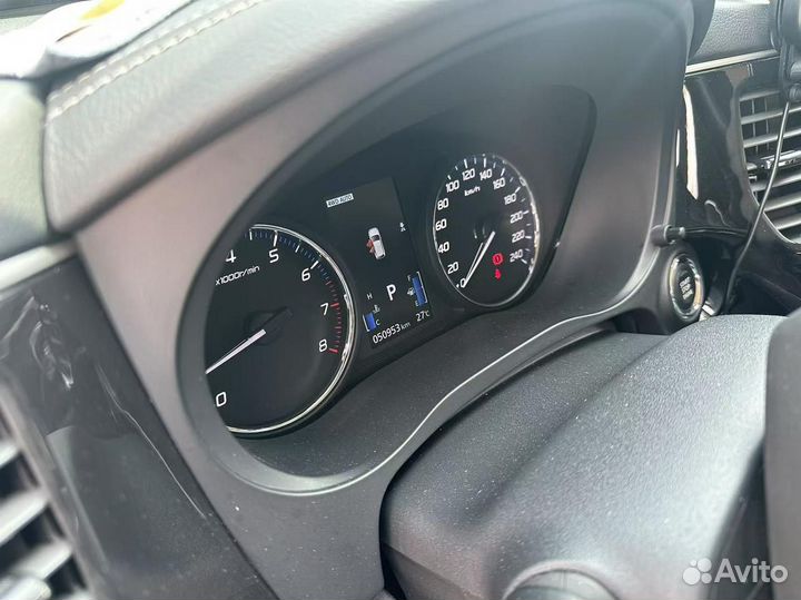 Mitsubishi Outlander 2.4 CVT, 2020, 50 000 км