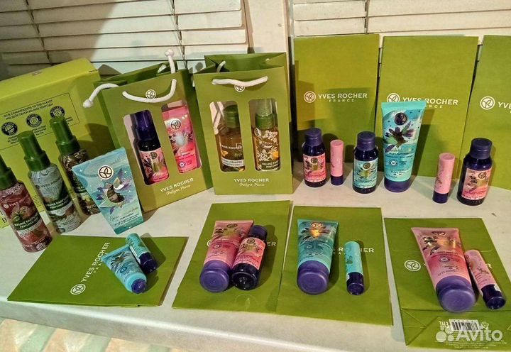 Спреи парф и Наборы разн от Ив Роше в упаковках