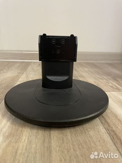 Крепление для монитора / Шнур для монитора (VGA)