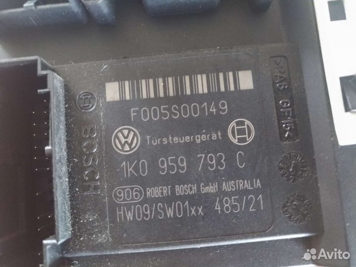 Мотор стеклоподъёмника левый передний Гольф 5