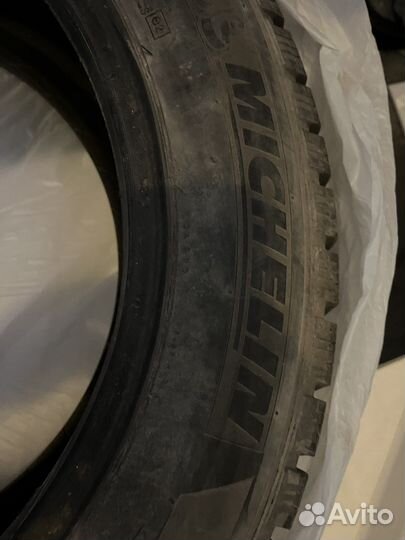 Michelin X-Ice North 2 215/60 R17