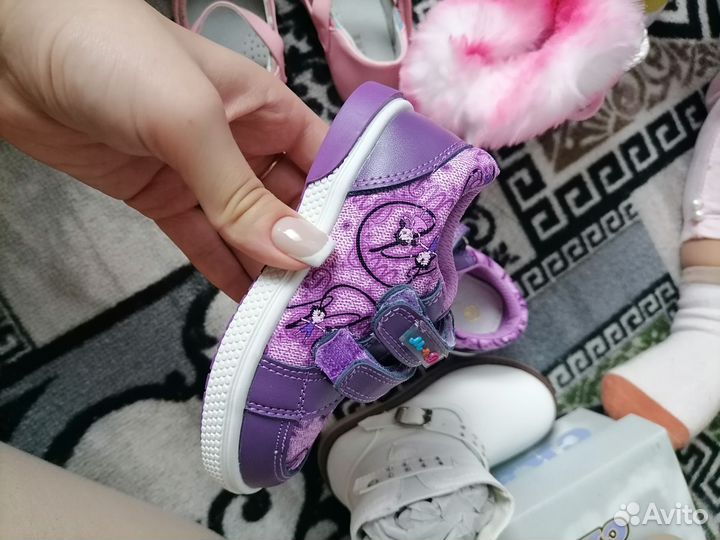 Кроссовки для девочки 22 размер