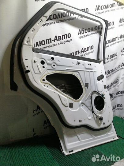 Дверь боковая задняя левая Ford Explorer U502