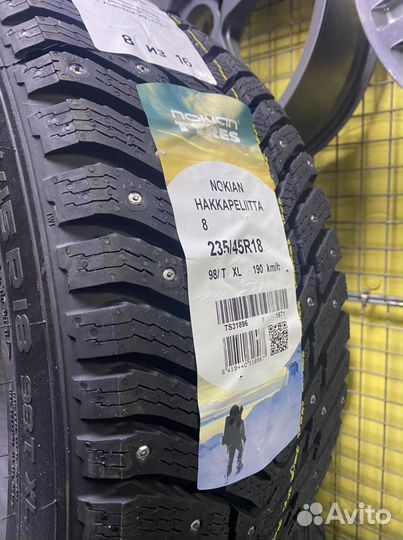 Nokian Tyres Hakkapeliitta 9 235/45 R18