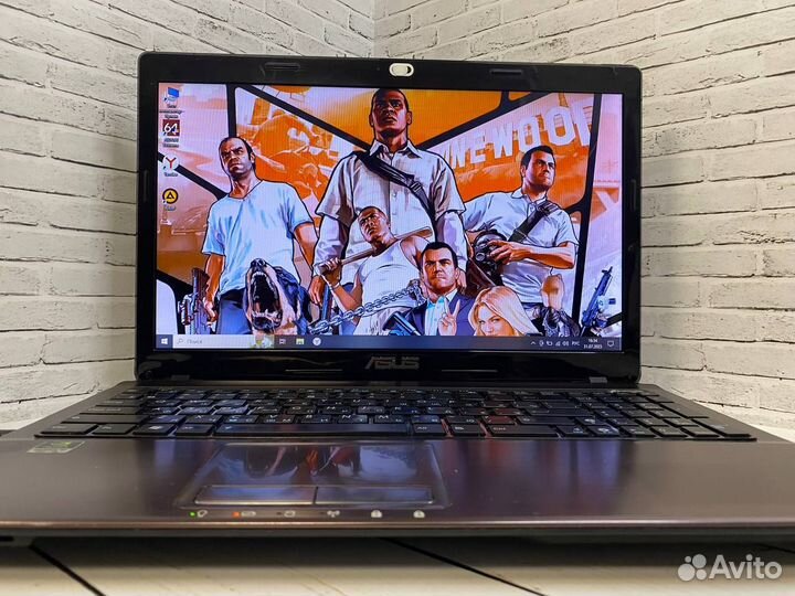 Игровой ноутбук Asus I7/8Gb/SSD/2видеокарты/4ядра