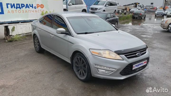 Кронштейн Ford Mondeo 4 (BD) 1677919