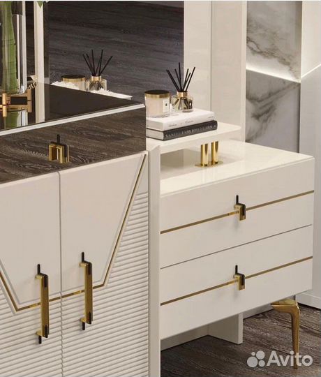 Спальный гарнитур