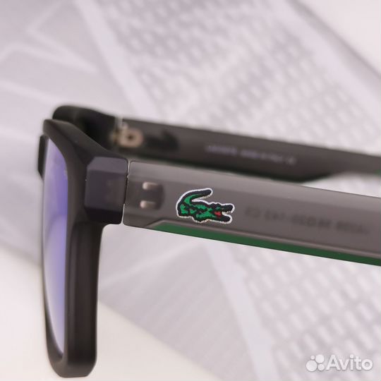 Солнцезащитные очки мужские зеркальные Lacoste