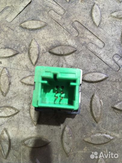 Кнопка отключения парктроника (Citroen C4)