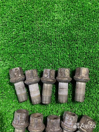 Болт колесный Audi A4 B8 CDN 2011