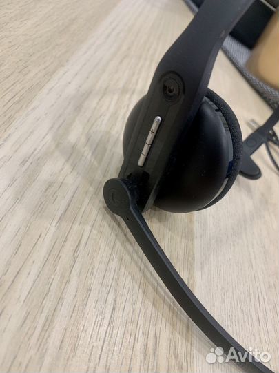 Беспроводная Bluetooth гарнитура Edifier CC200