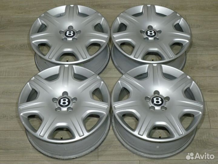 Комплект оригинальных дисков R19 на Bentley