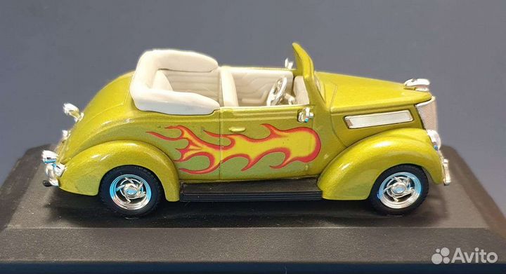 Модель автомобиля 1/43