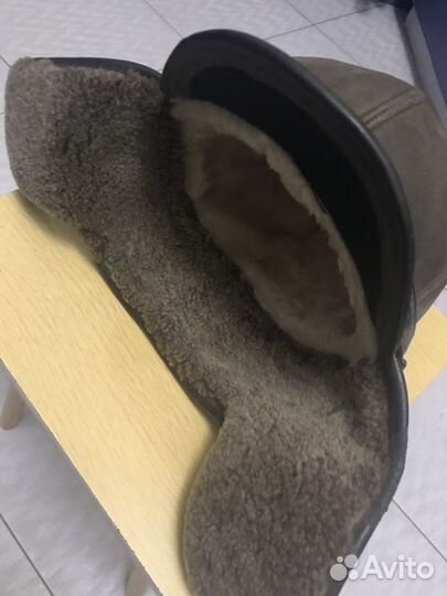 Зимняя мужская шапка