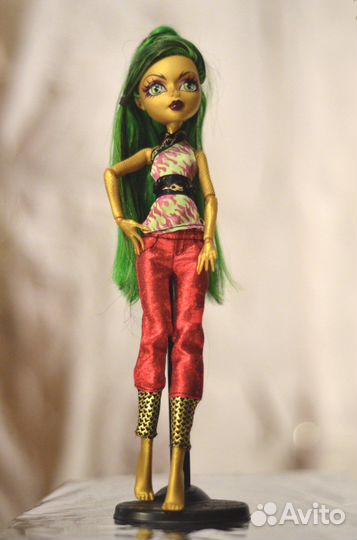 Кукла Монстер Хай Дженифаер Лонг