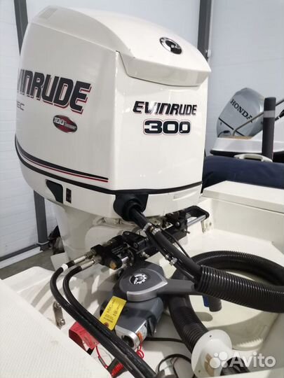 Лодочный мотор Evinrude E300