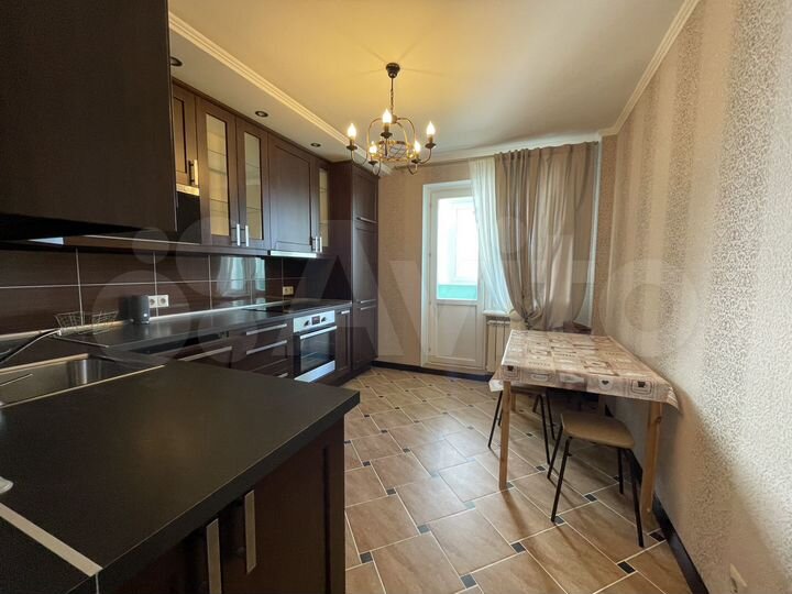 2-к. квартира, 56 м², 9/17 эт.