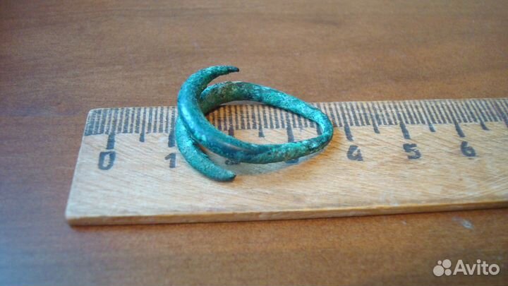 Серьга-височник 1, Скифы. Кобань, антика