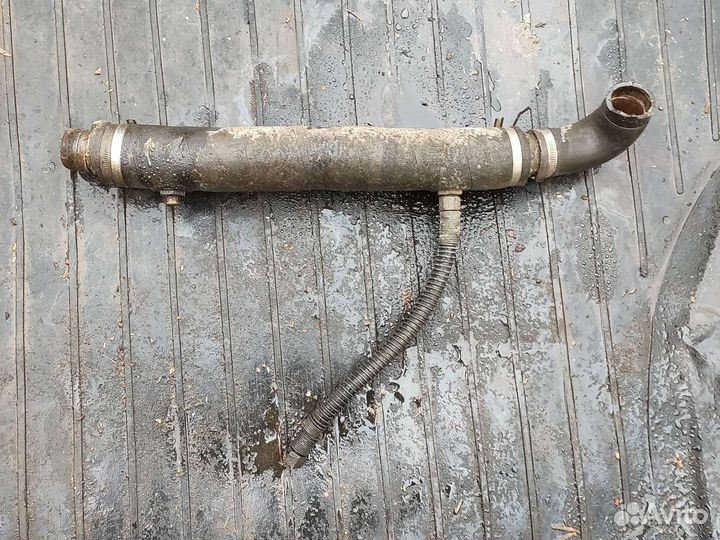 Патрубок интеркуллера мерседес w124 m102