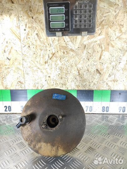 Усилитель тормозов вакуумный Audi 80/90 1986 1991