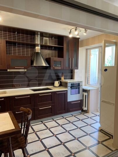 1-к. квартира, 42 м², 3/9 эт.