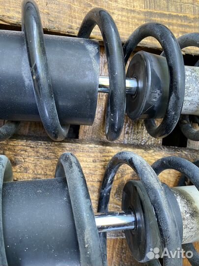 Задние стойки амортизаторов BMW 6 e63 e64