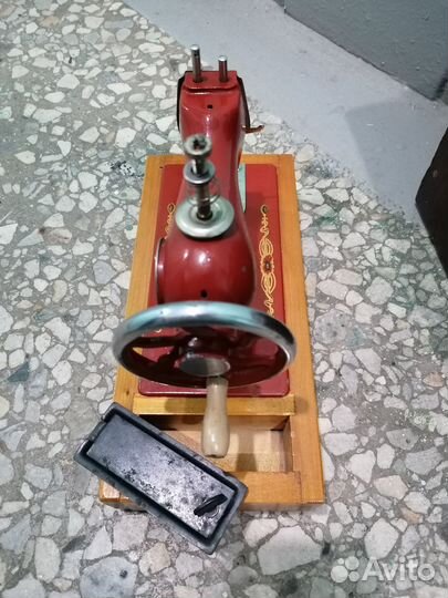 Детская швейная машинка дшм 1