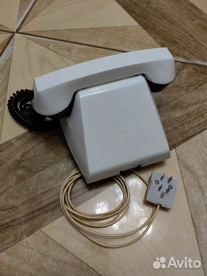 Телефон без номеронабирателя без кнопок