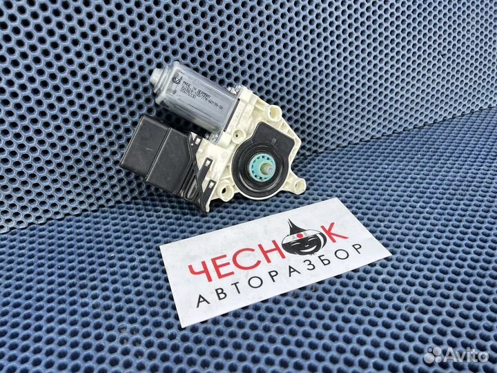 Мотор стеклоподъемника задний левый VW Tiguan NF