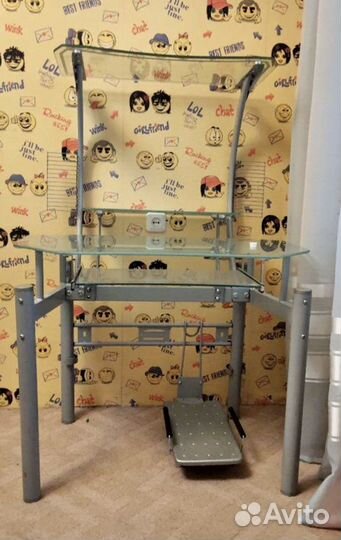 Компьютерный (рабочий) стол парта стекло