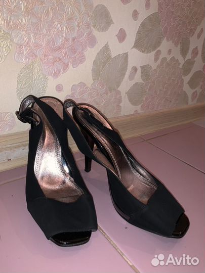 Босоножки натуральная замша,вторые 38размер